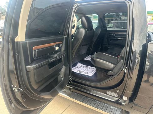Used 2017 RAM 1500 Laramie RWD image 9