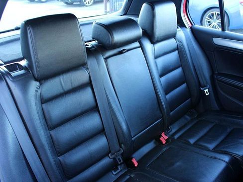 Used 2013 Volkswagen Golf R w/Sunroof & Navi image 21