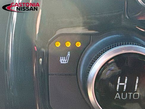 Used 2021 Toyota Highlander XSE image 25