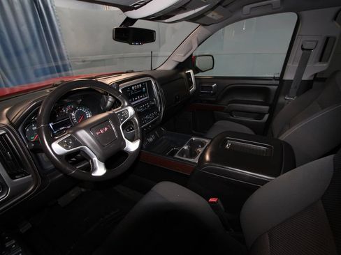 Used 2018 GMC Sierra 1500 SLE w/ SLE Value Package AWD/4WD image 2
