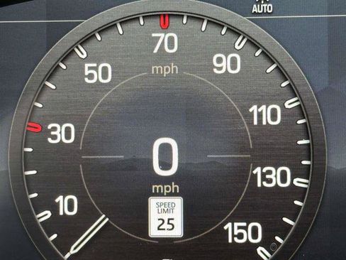 Used 2023 Land Rover Defender 110 S AWD/4WD image 30