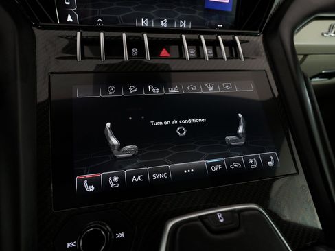 Used 2021 Lamborghini Urus image 23