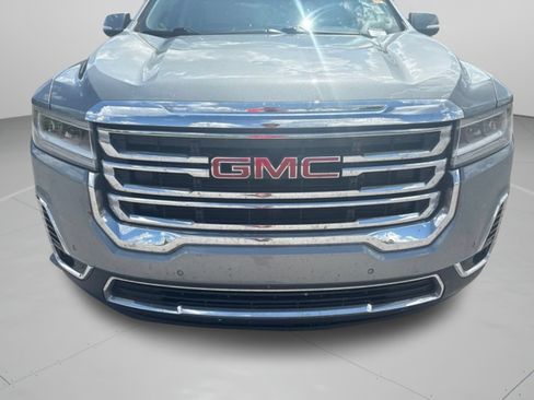 Used 2023 GMC Acadia SLT w/ Preferred Package FWD image 4