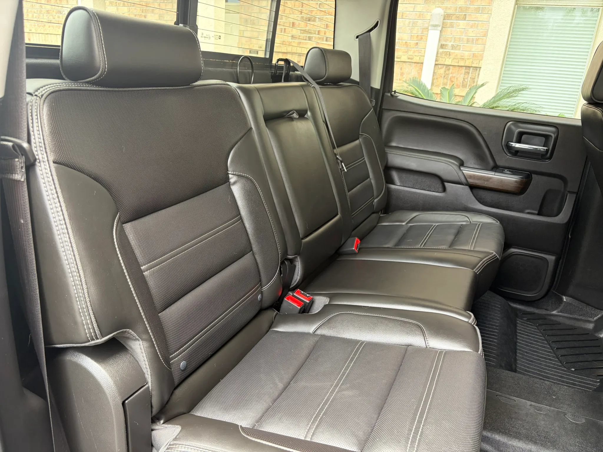 Used 2018 GMC Sierra 3500 Denali w/ Duramax Plus Package AWD/4WD image 17