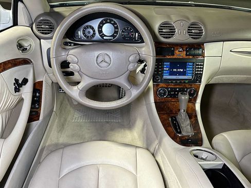 Used 2008 Mercedes-Benz CLK 350 Cabriolet image 34