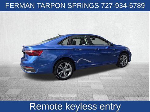 Used 2024 Volkswagen Jetta SE FWD image 10