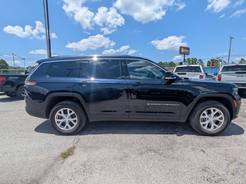 Used 2023 Jeep Grand Cherokee L Limited w/ Luxury Tech Group II AWD/4WD image 3