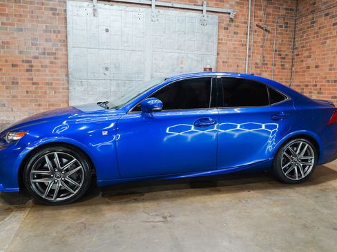 Used 2016 Lexus IS 350 AWD w/ F Sport Package image 9