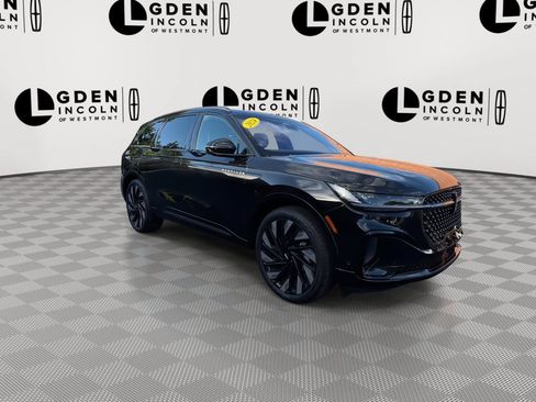 Used 2024 Lincoln Nautilus Reserve AWD/4WD image 2