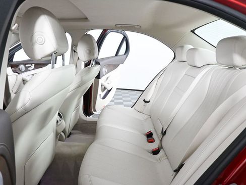 Used 2017 Mercedes-Benz E 300 4MATIC image 19