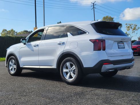 Used 2024 Kia Sorento LX image 34