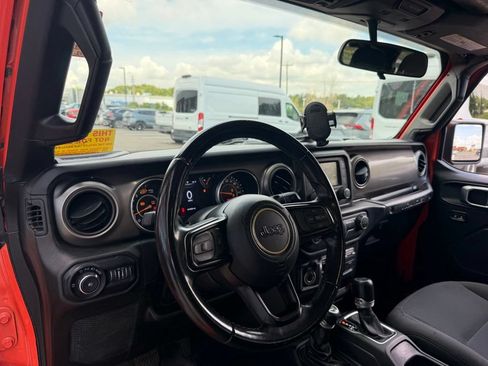 Used 2019 Jeep Wrangler Unlimited Sport S AWD/4WD image 12