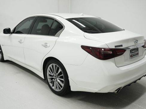 Used 2018 INFINITI Q50 Luxe w/ Essential Package (3.0T Luxe) RWD image 6
