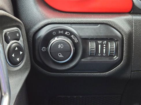 Used 2021 Jeep Gladiator Rubicon image 19