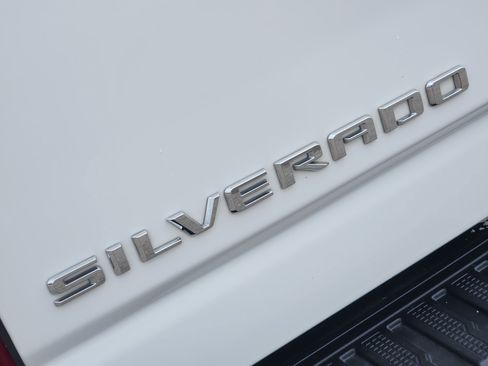 Used 2024 Chevrolet Silverado 2500 LTZ w/ LTZ Premium Package AWD/4WD image 12