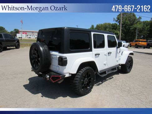 Used 2023 Jeep Wrangler Unlimited Sahara AWD/4WD image 16