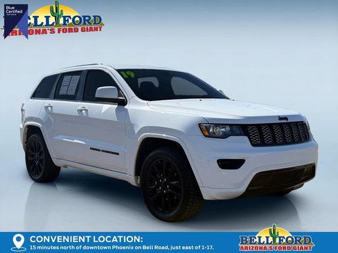 Used 2019 Jeep Grand Cherokee Altitude AWD/4WD image 4