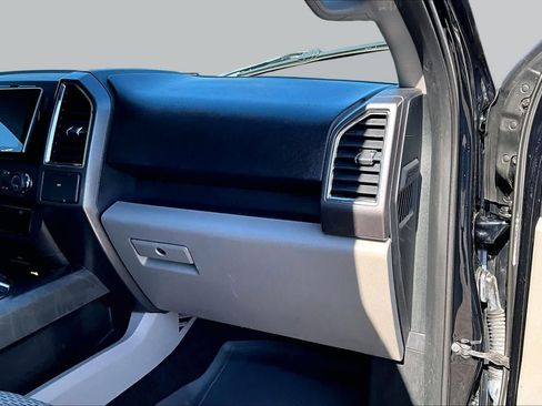 Used 2016 Ford F150 XLT RWD image 19