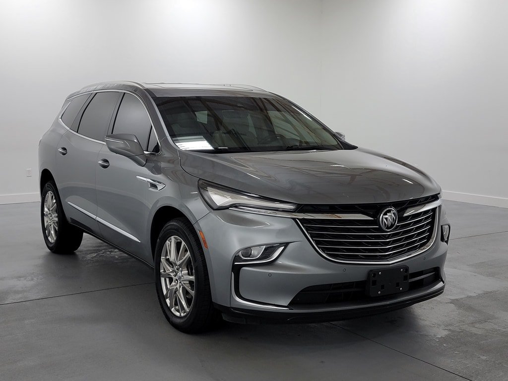 Used 2023 Buick Enclave Premium w/ Experience Buick Package FWD image 2