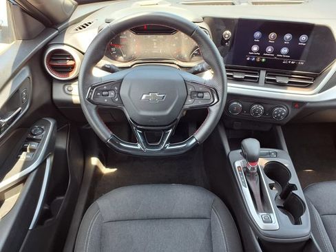 Used 2024 Chevrolet Trax RS w/ Driver Confidence Package FWD image 6