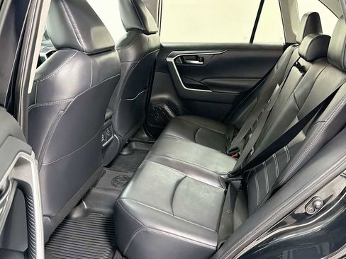 Used 2019 Toyota RAV4 XLE Premium w/ Cold Weather Package AWD/4WD image 24