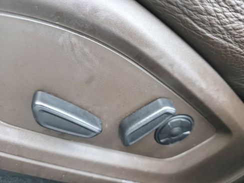 Used 2022 Ford Explorer King Ranch w/ Premium Technology Package image 14