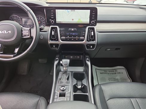 Used 2023 Kia Sorento X-Line EX image 16