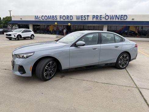 Used 2026 BMW 530i xDrive image 13