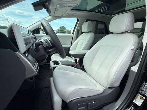 Used 2023 Hyundai Ioniq 5 Limited image 10