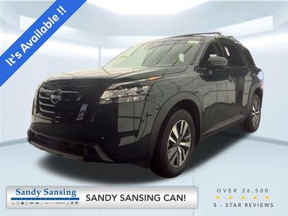 Used 2024 Nissan Pathfinder SL w/ Black Appearance Package