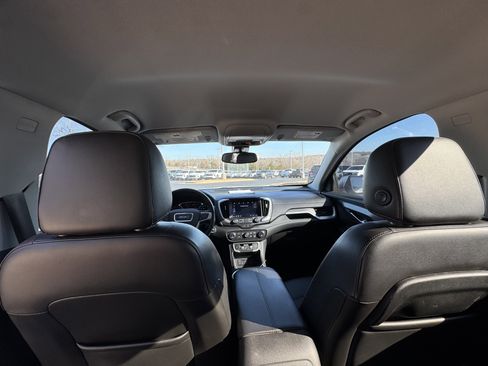 Used 2022 GMC Terrain SLT w/ Infotainment Package II image 10