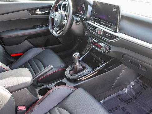 Used 2022 Kia Forte GT image 17