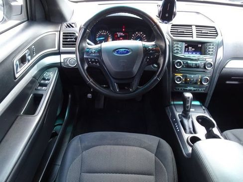 Used 2016 Ford Explorer XLT FWD image 14