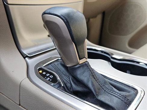 Used 2016 Jeep Grand Cherokee Limited w/ Luxury Group II image 12