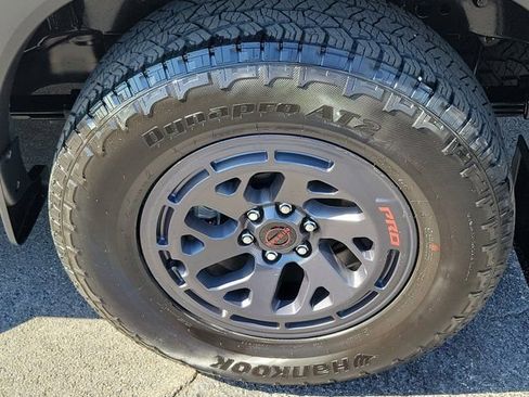 Used 2025 Nissan Frontier Pro-X RWD image 7