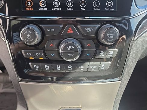 Used 2021 Jeep Grand Cherokee High Altitude AWD/4WD image 38
