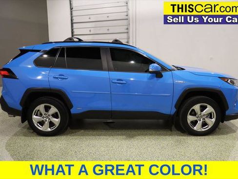 Used 2021 Toyota RAV4 XLE Premium image 8