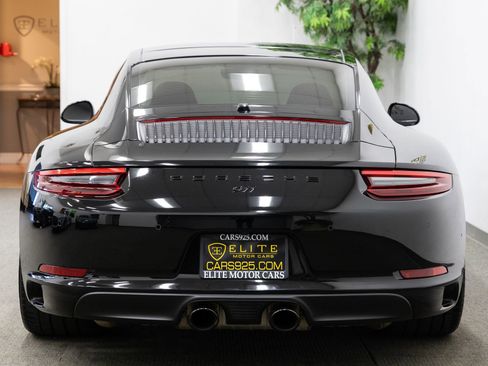 Used 2018 Porsche 911 Carrera image 4