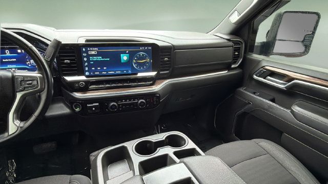 Used 2024 Chevrolet Silverado 2500 LT AWD/4WD image 24