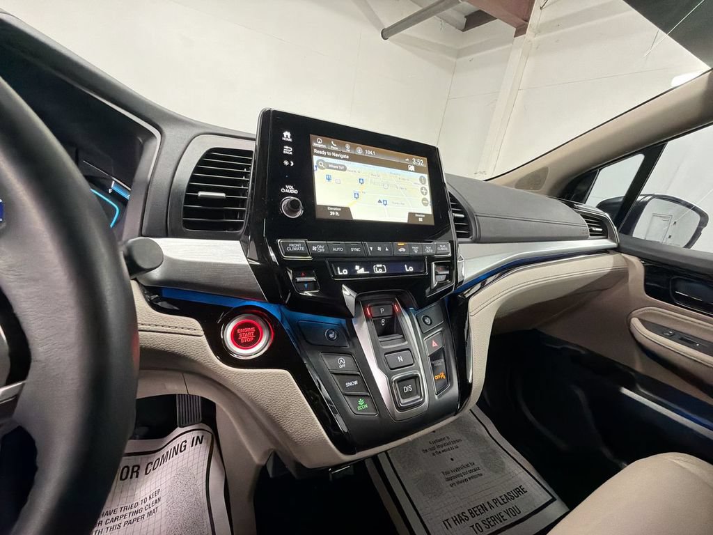 Certified 2024 Honda Odyssey Touring image 18