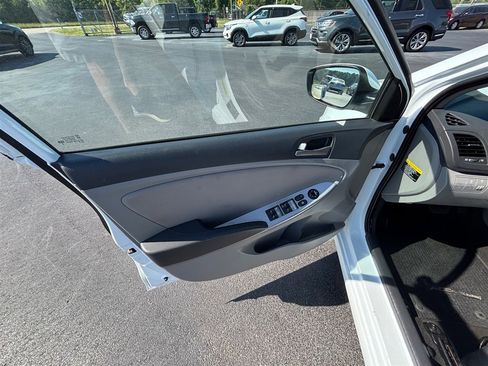 Used 2017 Hyundai Accent Value Edition image 13