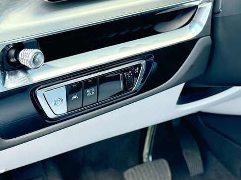 New 2025 Cadillac Lyriq Luxury image 10