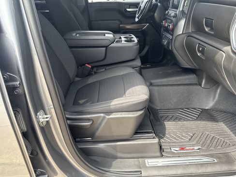 Used 2022 Chevrolet Silverado 1500 LT AWD/4WD image 14