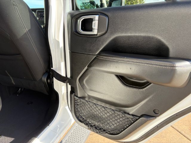 Used 2019 Jeep Wrangler Unlimited Sahara w/ Safety Group AWD/4WD image 36