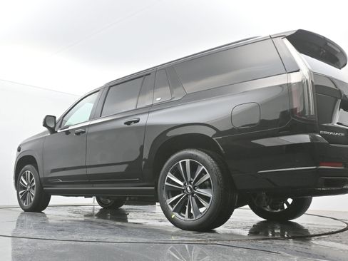 New 2026 Cadillac Escalade ESV Sport w/ Touring Package image 17