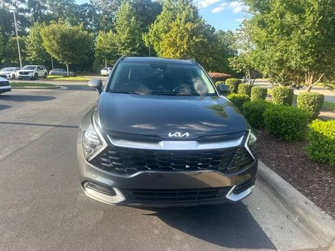 Used 2025 Kia Sportage EX w/ Premium Package FWD image 2