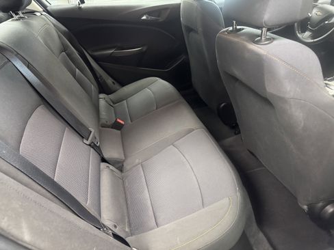Used 2018 Chevrolet Cruze LS image 13