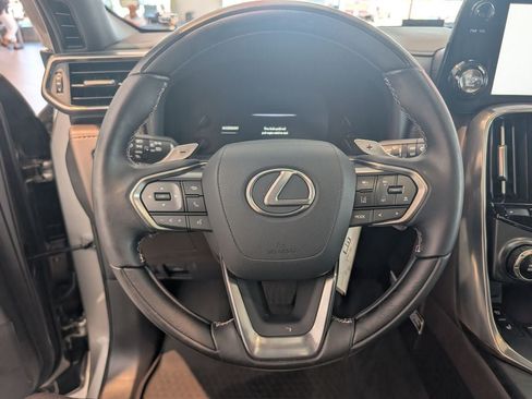 Used 2024 Lexus LX 600 4WD w/ Appearance Package image 15