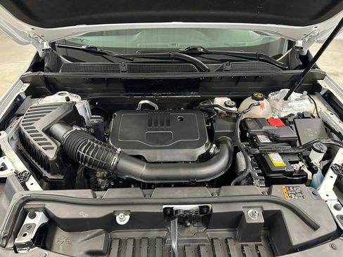 Used 2023 GMC Acadia SLE w/ Driver Convenience Package image 39