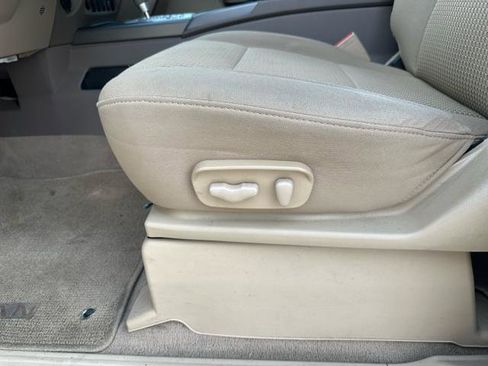 Used 2012 Nissan Titan SV w/ SV Value Truck Pkg image 20